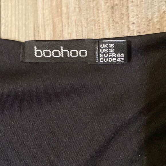 Boohoo Black W/ Sheer Sleeves Rouched Dress Size 12 - Picture 6 of 8